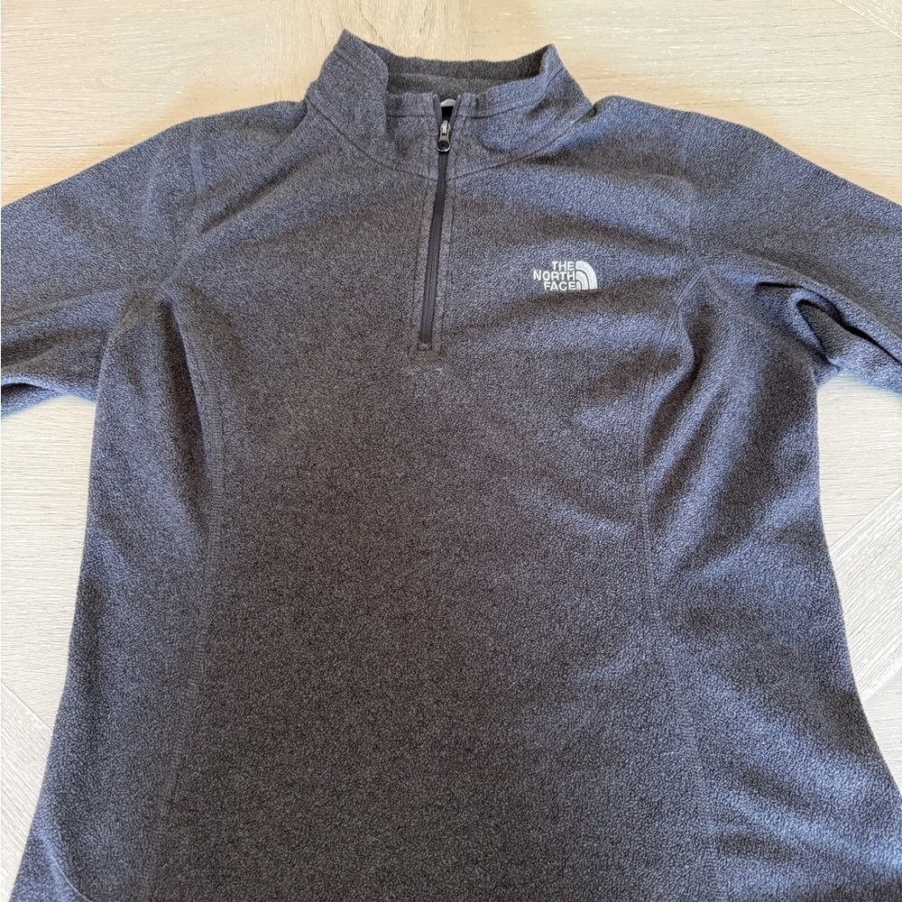 The North Face Women's Gray Quarter-Zip Sweatshirt